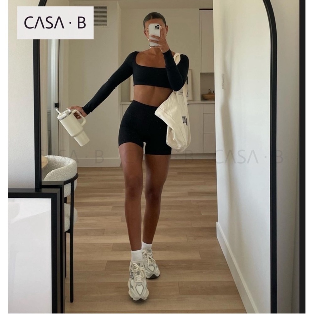 NEW💫CASA B| The Serenity Long Sleeve Active Crop Shorts Set